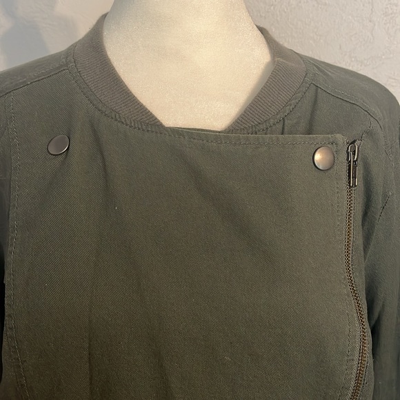 Frenchi cropped long sleeve light jacket/top sz L - Picture 2 of 11